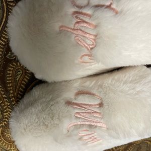 Brand New Dearfoams Super Mom Deluxe Slippers Large 9/10